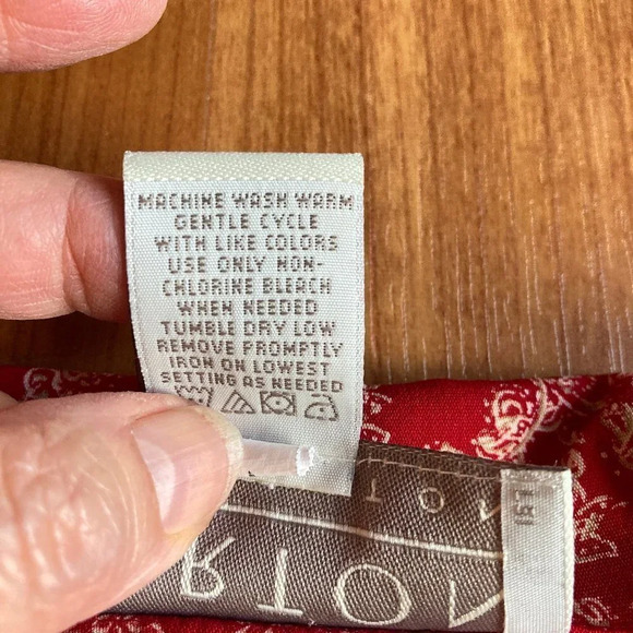 vintage Norton McNaughton Red Pattern Blouse, Lg. - Picture 10 of 12